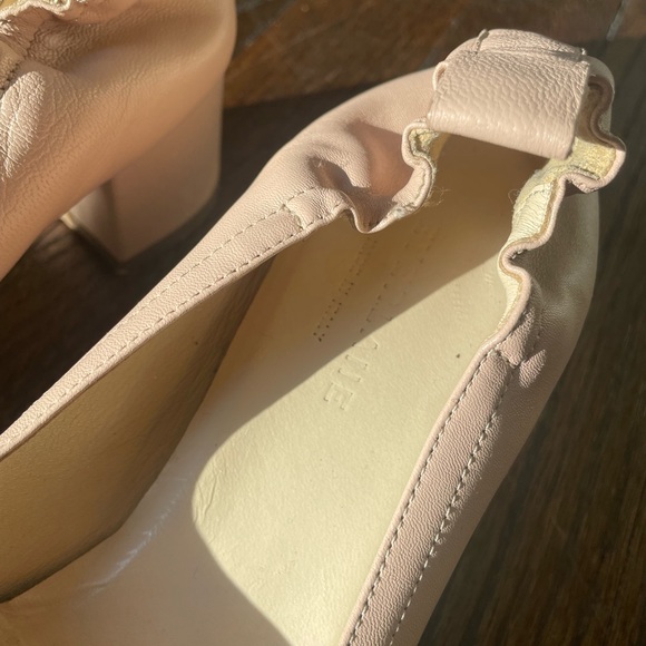 Everlane Day Heel in Pale Rose - Picture 7 of 10